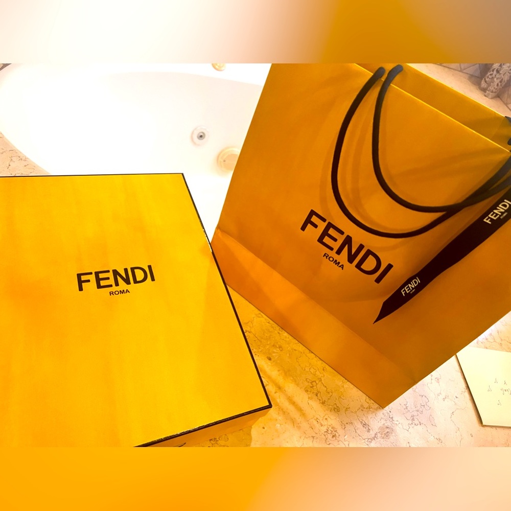 Fendi Garmet box with shopping bag and Fendi card